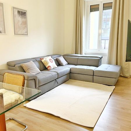 La Dolce Vita - Moscova 2 Apartment Milan Bagian luar foto